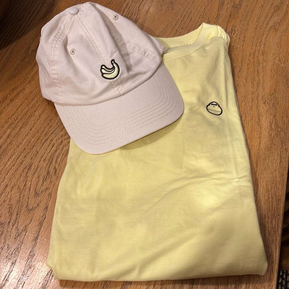 Sun Bum t shirt and hat